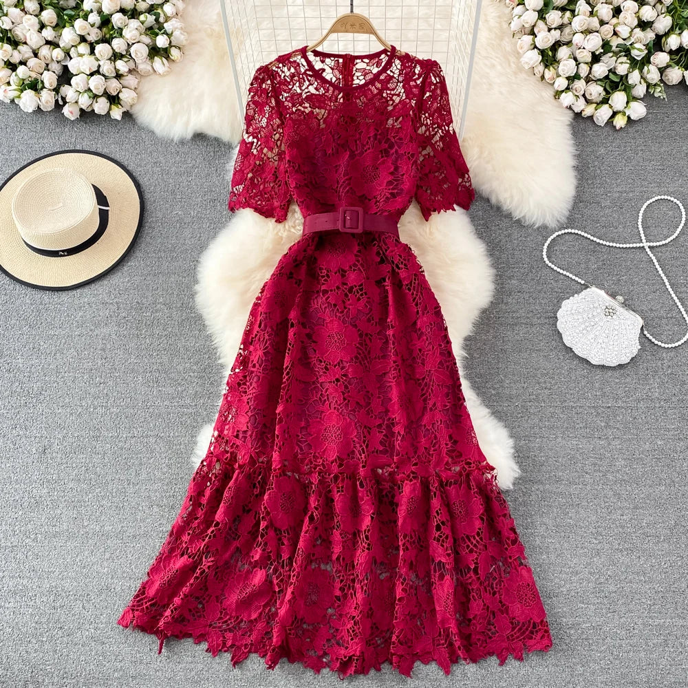 Avery™ - Stylish Floral Lace Midi Dress