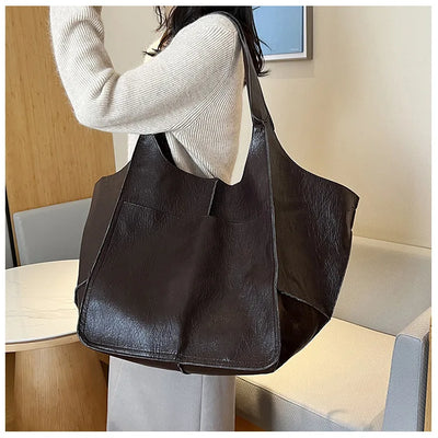 Scarlett™ - Handmade Oversizes Leather Handbag